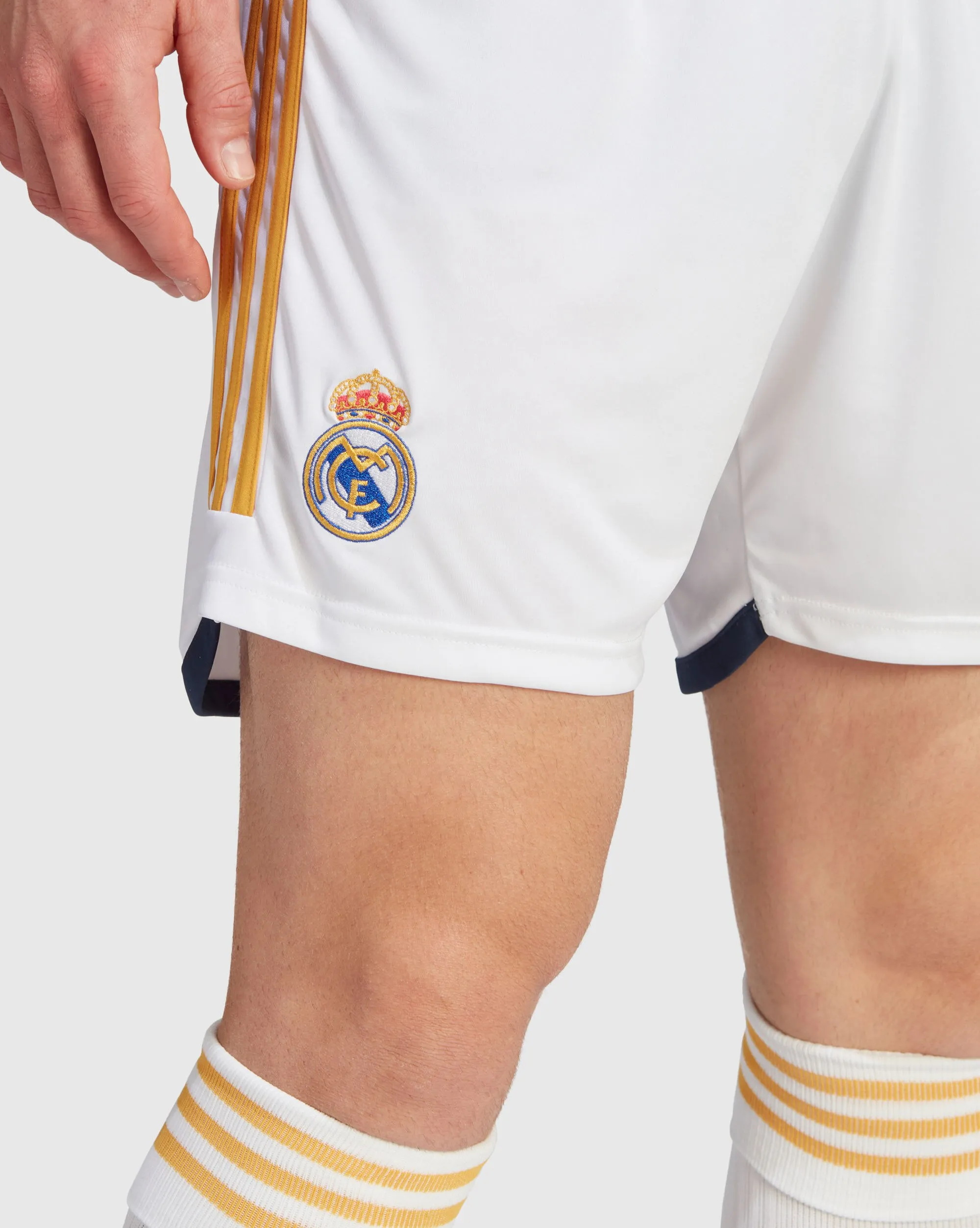 Adidas Pantaloncini Home 23/24 Real Madrid Uomo