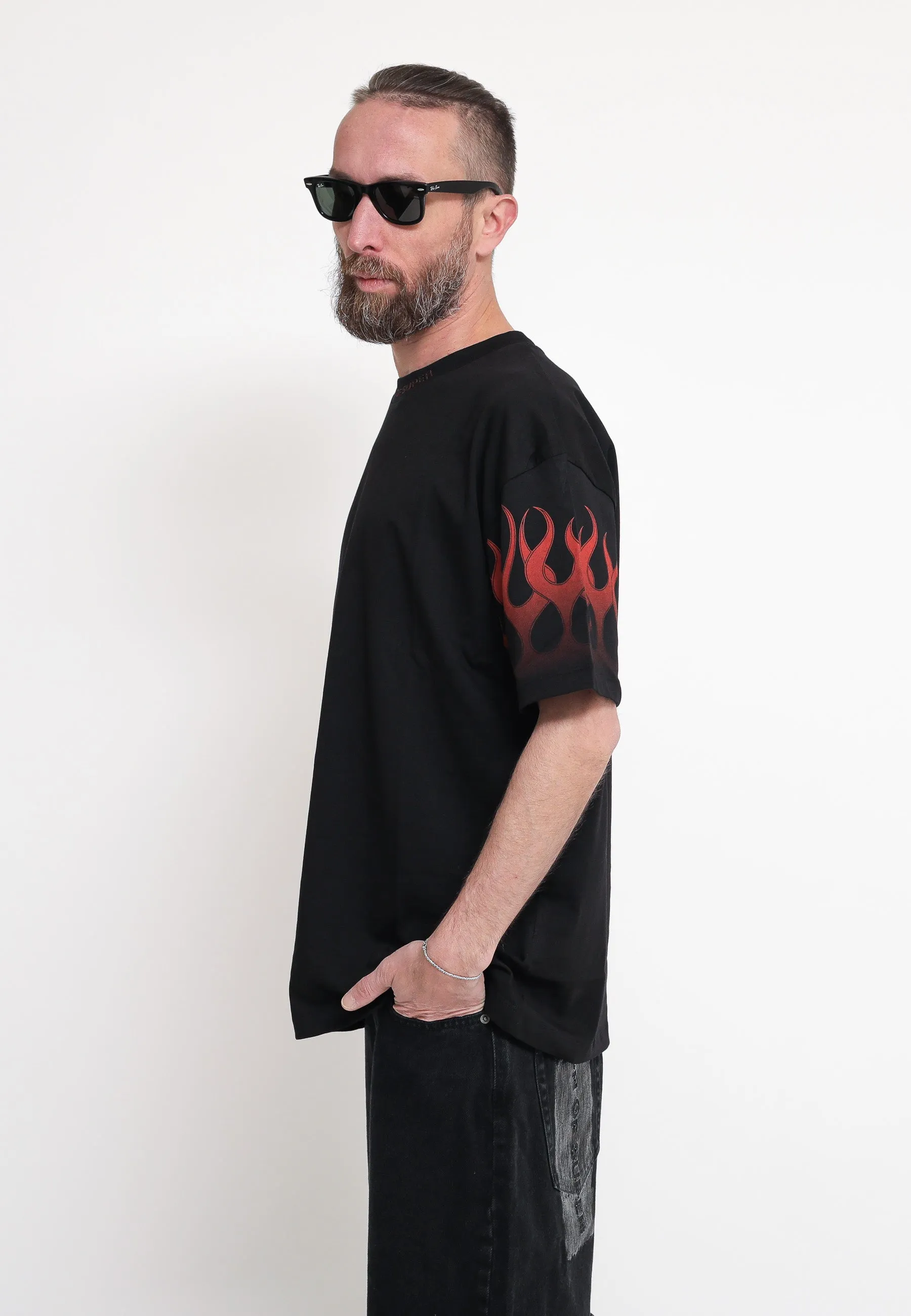 Black T-Shirt Whit Red Flames