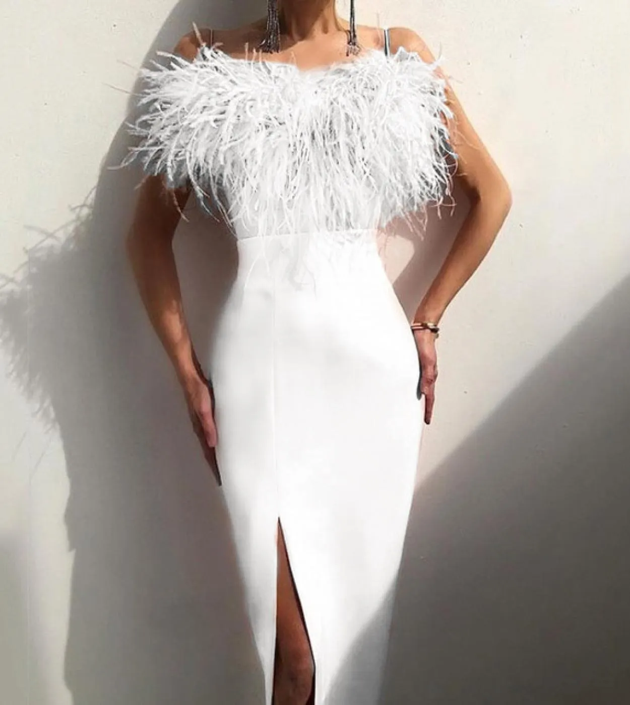 Fashion Sling Feather Dress Womens Slim Party Party Evening Dress 2023 Summer New Ladies Design elegante di media lunghezza