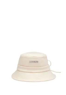 JACQUEMUS CAPPELLO LE BOB GADJO