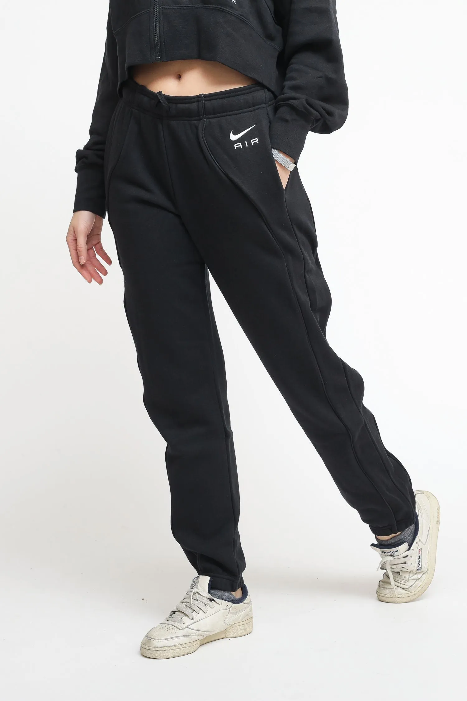 Nike Air Women's Fleece Jogger Standard Fit Mid Rise - Black