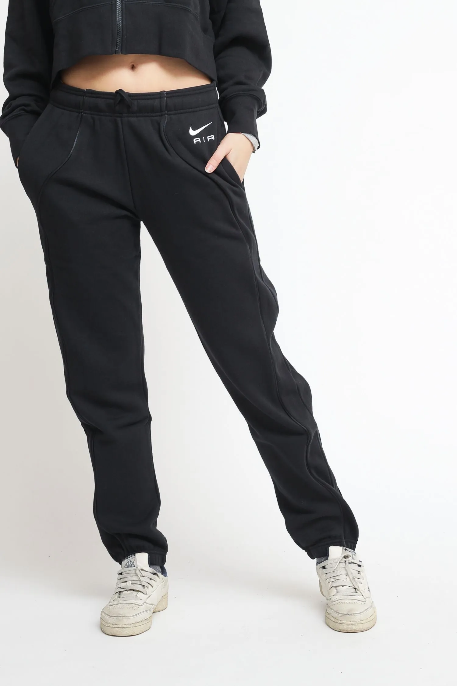 Nike Air Women's Fleece Jogger Standard Fit Mid Rise - Black