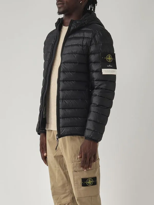 STONE ISLAND  Piumino uomo Stone Island in nylon stretch riciclato Navy